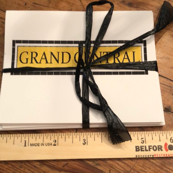 Party Supplies Grand Central 10 Blank Notecards With 11